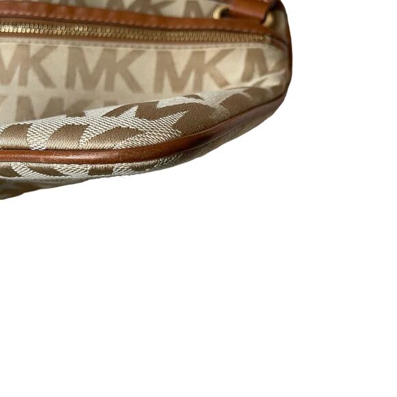 Michael Kors MK Crossbody Bag and Continental Wallet Bundle - Picture 13 of 15